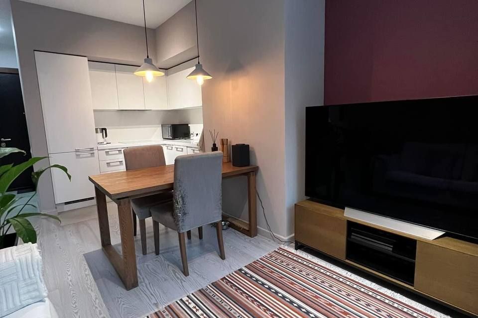 Продаётся 1-комнатная квартира, 42 м²