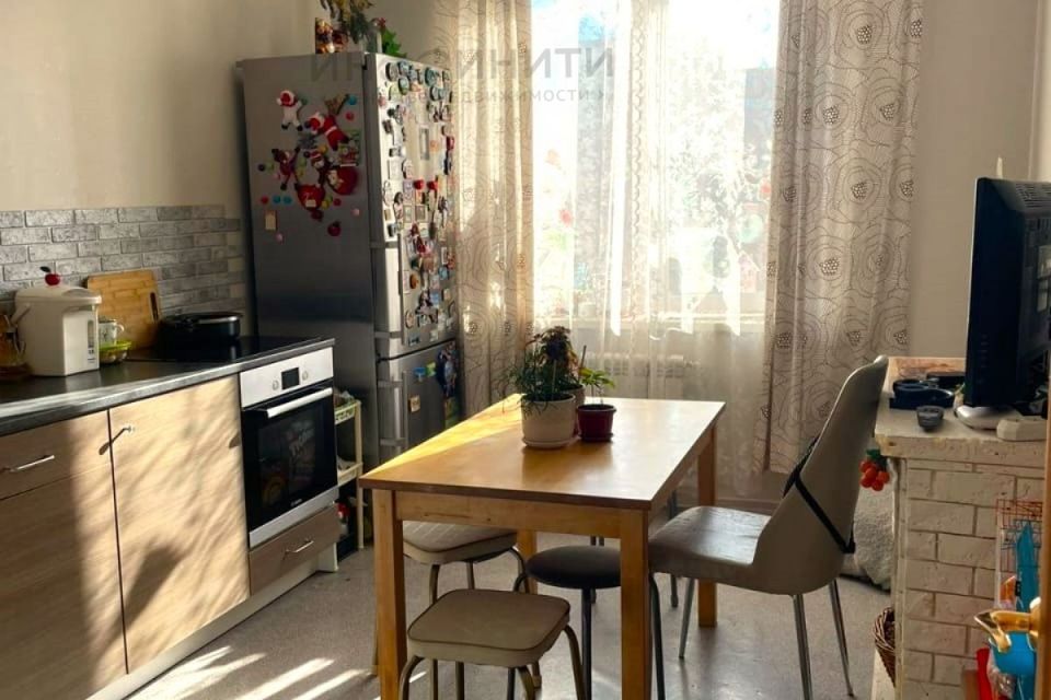 Продаётся 1-комнатная квартира, 54.2 м²