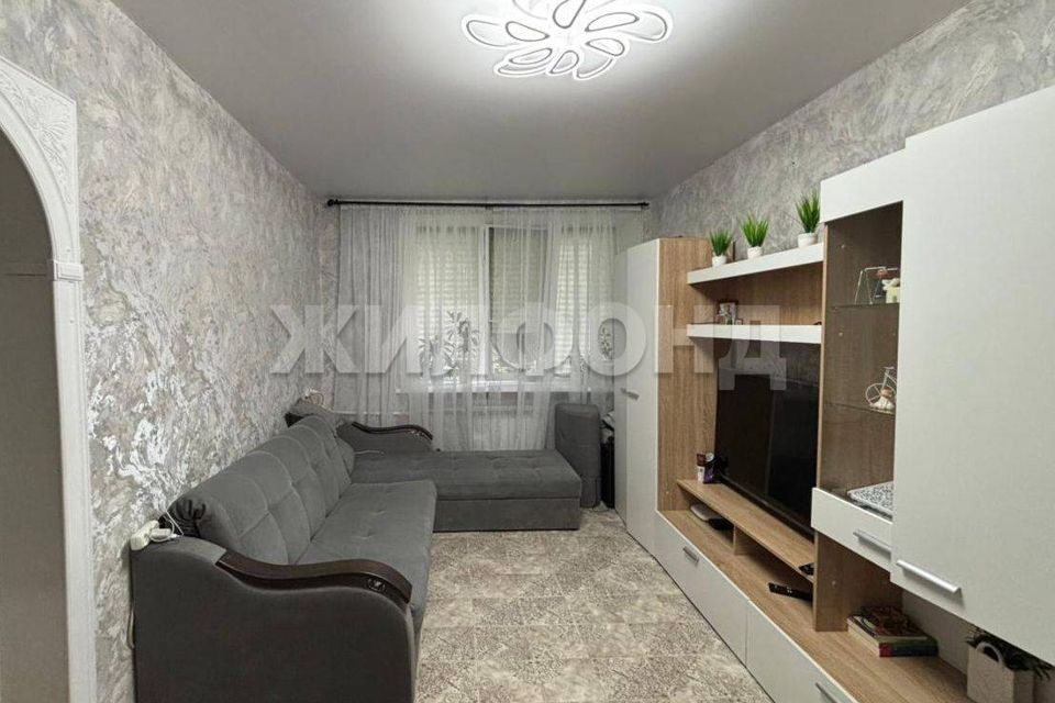 Продаётся 2-комнатная квартира, 42.7 м²