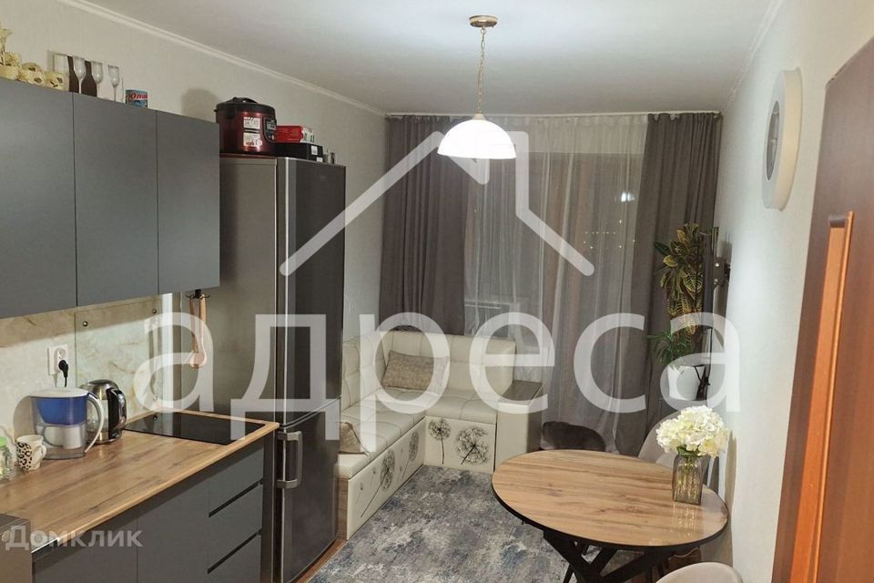 Продаётся 1-комнатная квартира, 49 м²