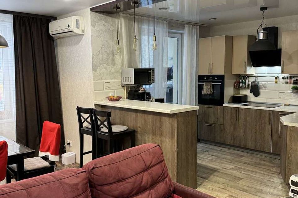 Продаётся 4-комнатная квартира, 84.2 м²