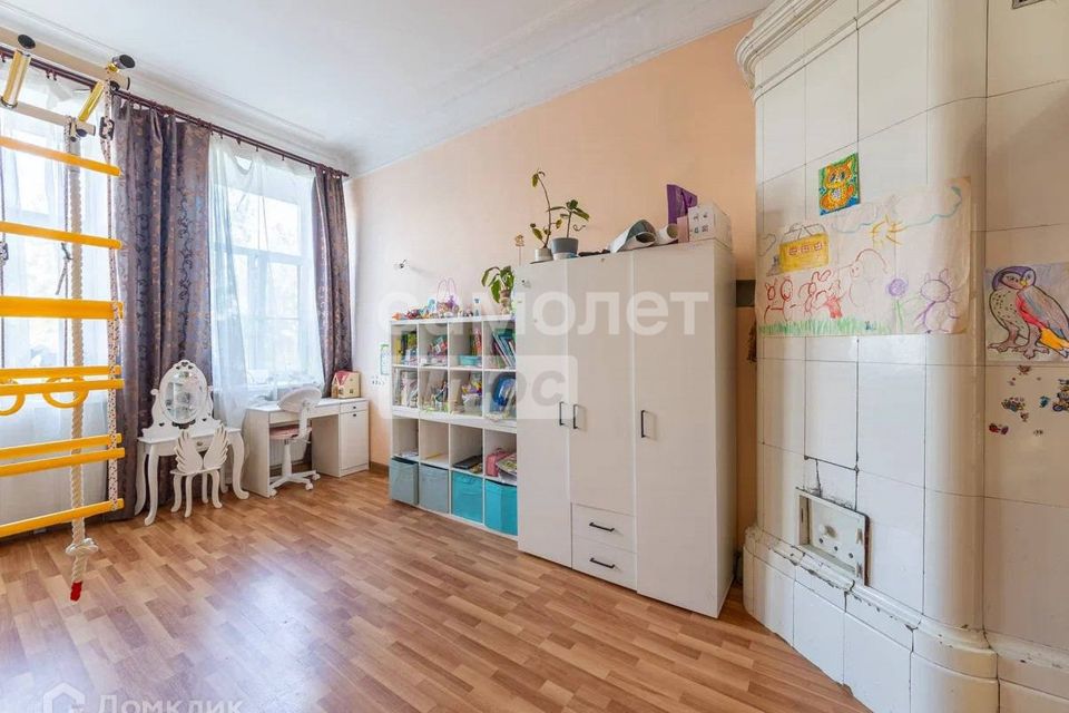 Продаётся комната в 6-комн. квартире, 15.4 м²