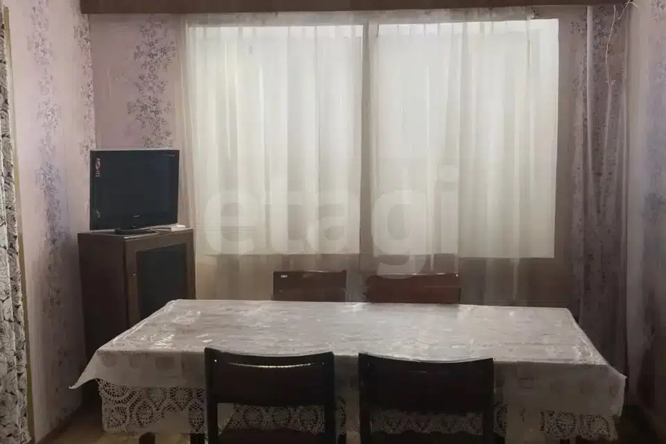 Продаётся 2-комнатная квартира, 42.2 м²