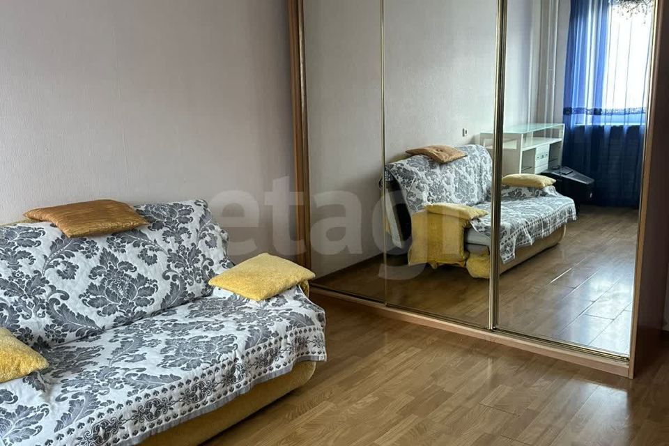 Сдаётся 2-комнатная квартира, 56 м²