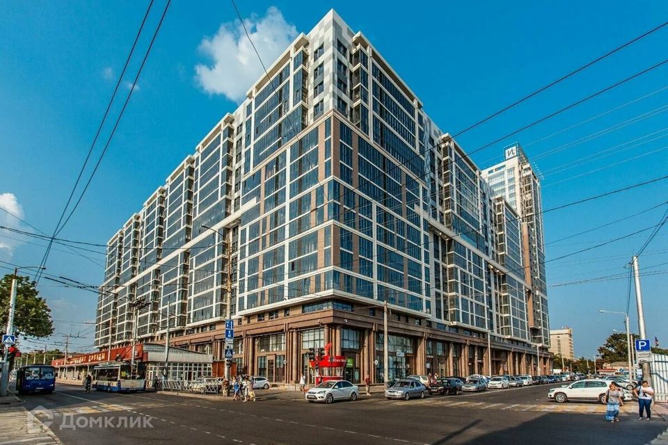 Продаётся 3-комнатная квартира, 117 м²