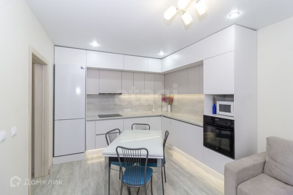Продаётся 2-комнатная квартира, 62 м²