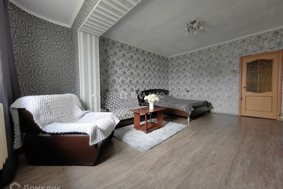 Продаётся 1-комнатная квартира, 51.7 м²