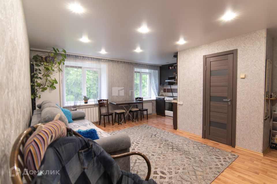 Продаётся 3-комнатная квартира, 57 м²