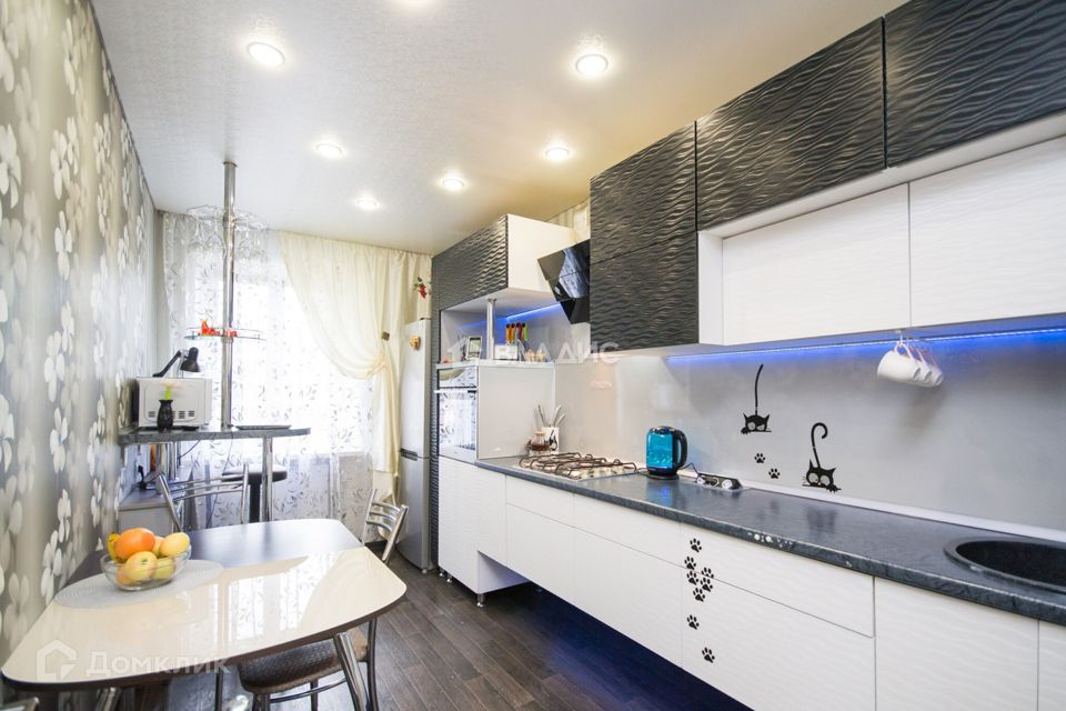 Продаётся 4-комнатная квартира, 78 м²
