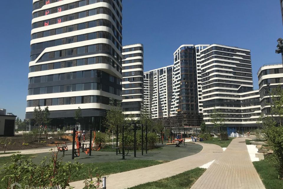 Продаётся 2-комнатная квартира, 74.2 м²