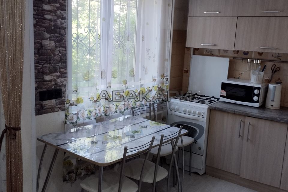 Сдаётся 2-комнатная квартира, 43 м²