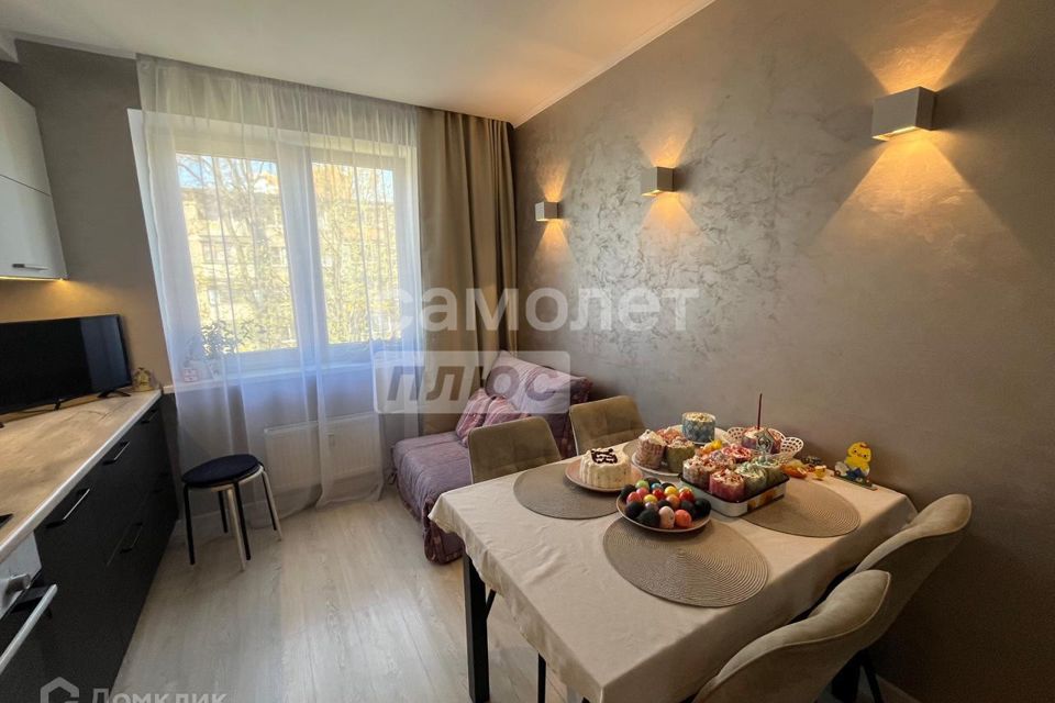 Продаётся 2-комнатная квартира, 67.4 м²