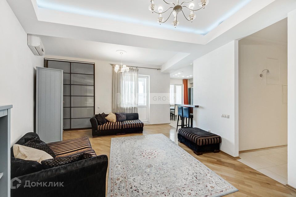 Продаётся 3-комнатная квартира, 116 м²