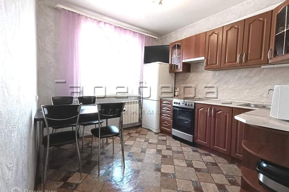Продаётся 1-комнатная квартира, 41.2 м²