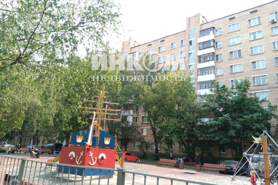 Продаётся 3-комнатная квартира, 57.9 м²