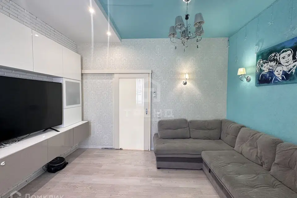 Продаётся 2-комнатная квартира, 69.6 м²