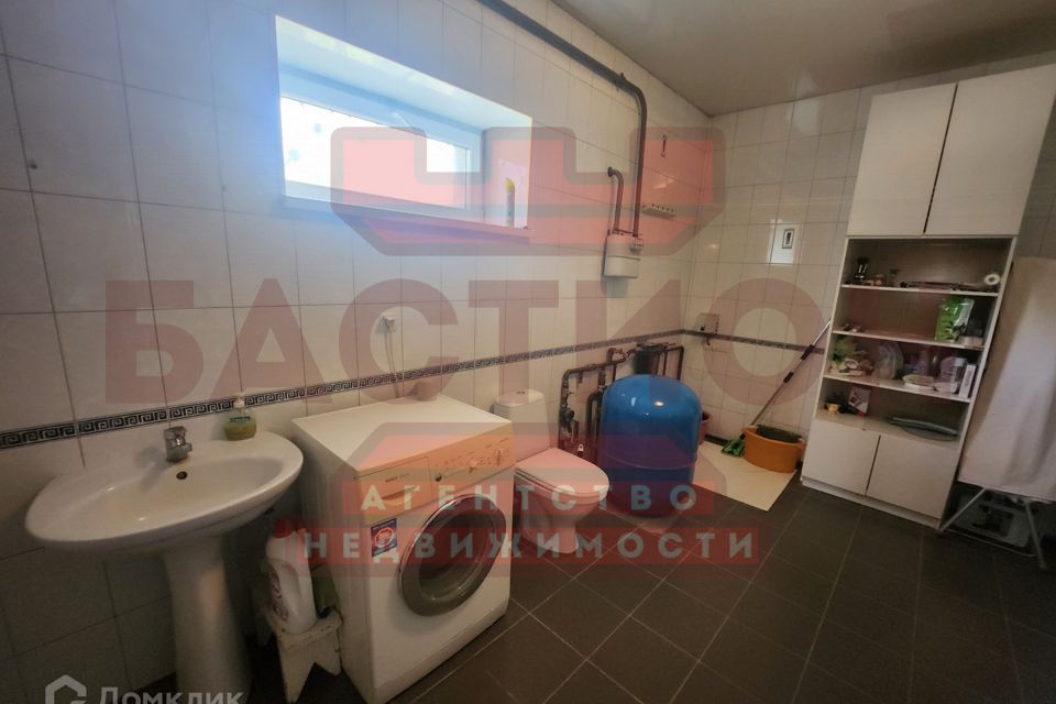 Продаётся 3-этажный дом, 388.3 м²