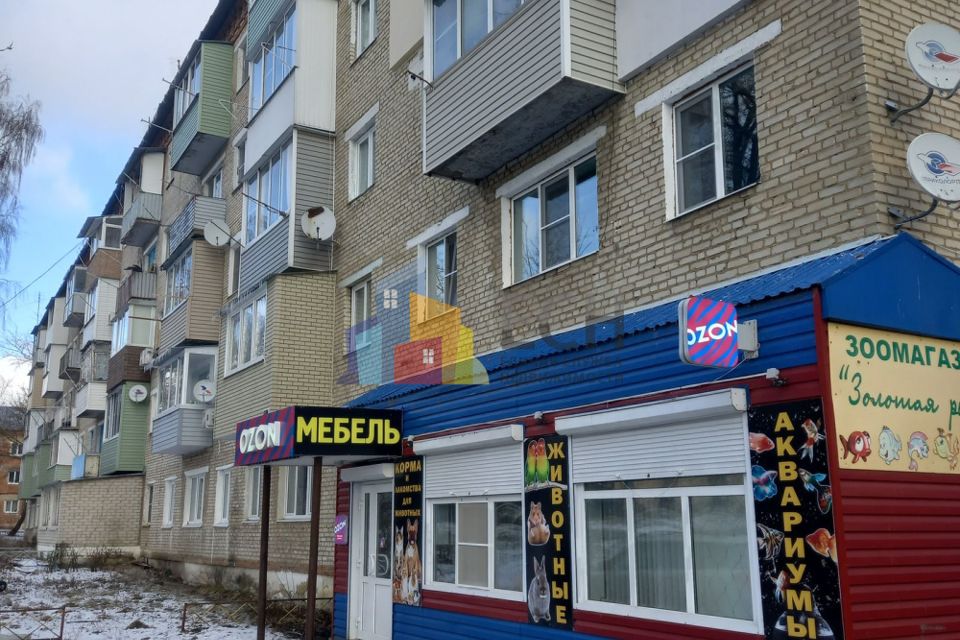Продаётся 3-комнатная квартира, 42.6 м²