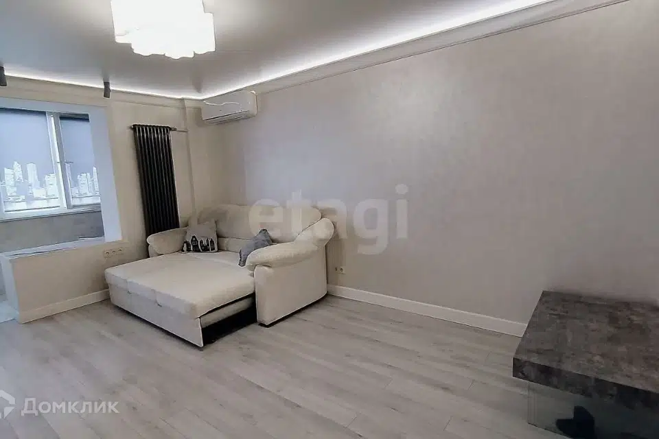 Продаётся 1-комнатная квартира, 38.3 м²
