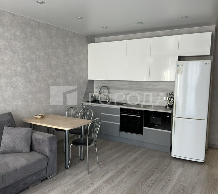 Сдаётся 2-комнатная квартира, 56 м²