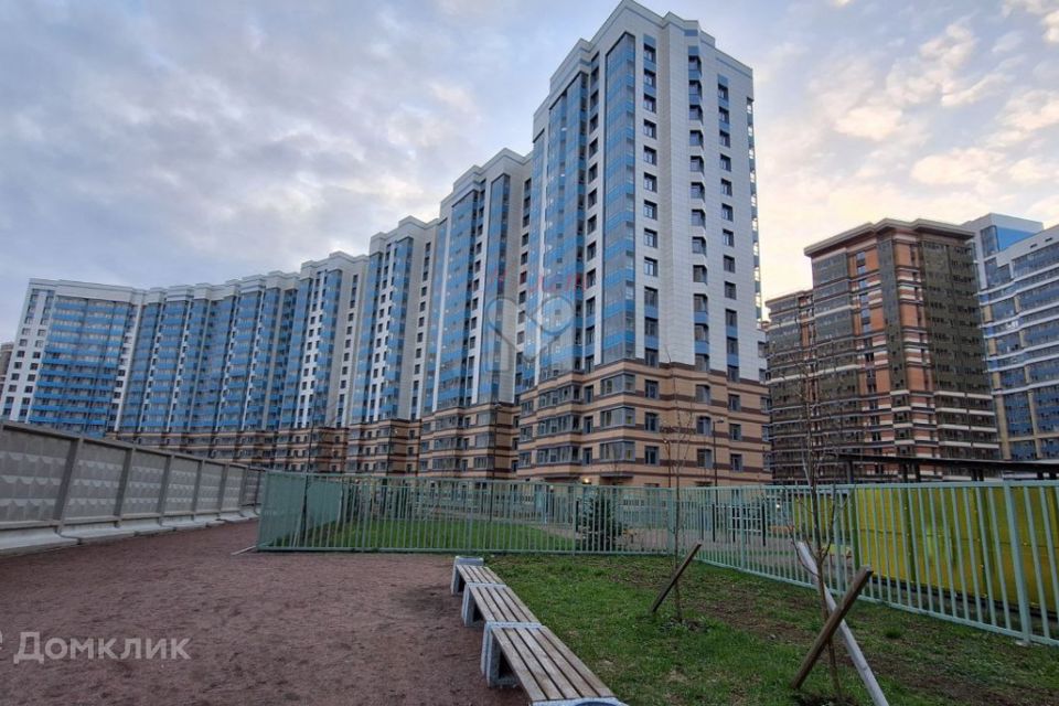 Продаётся 2-комнатная квартира, 72.55 м²