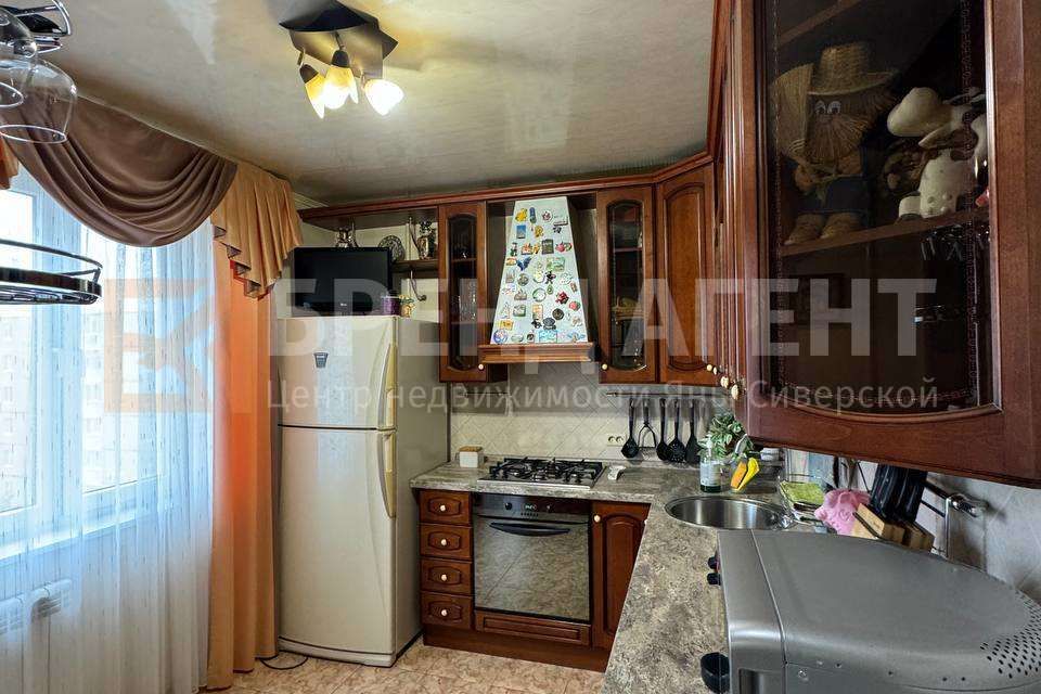 Продаётся 6-комнатная квартира, 124 м²