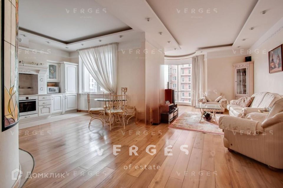 Продаётся 2-комнатная квартира, 90 м²