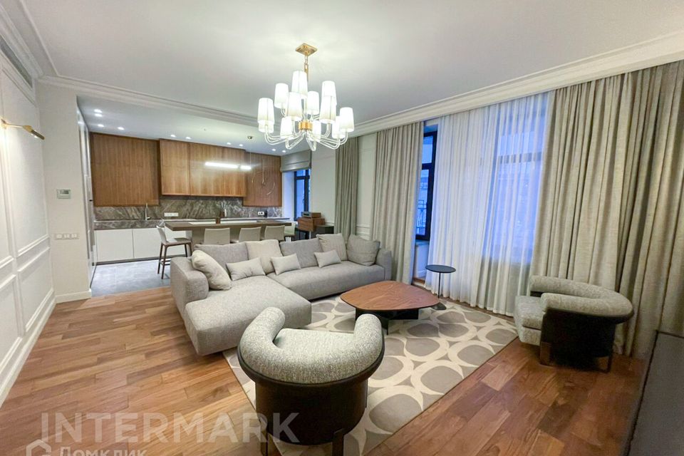 Сдаётся 3-комнатная квартира, 124 м²