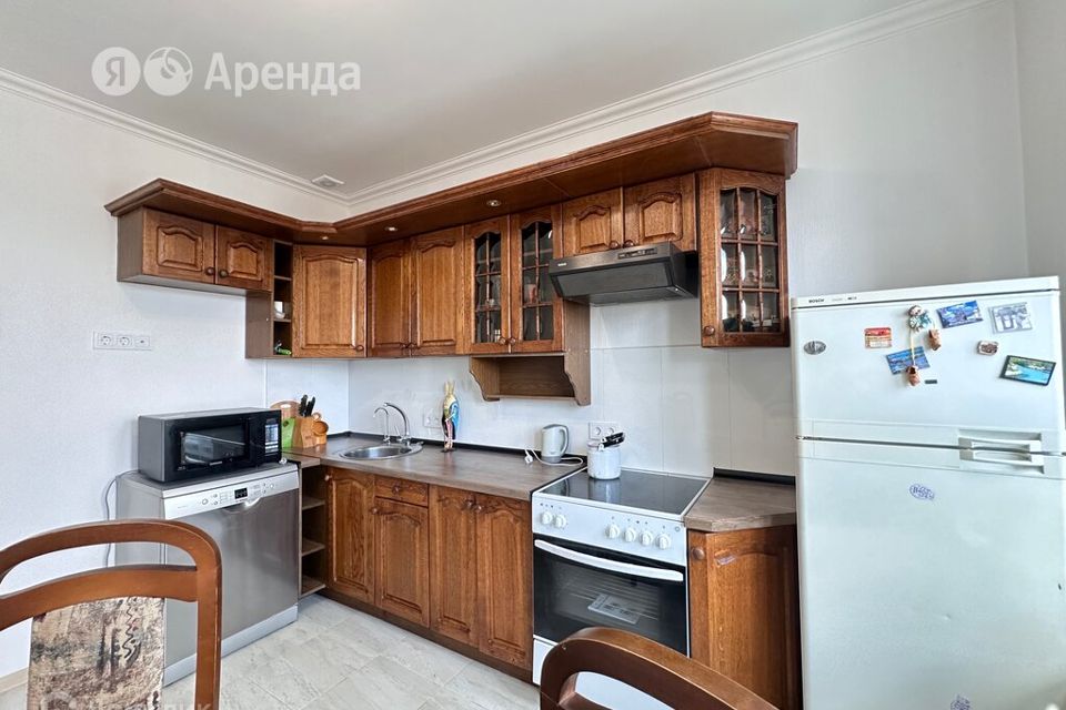 Сдаётся 2-комнатная квартира, 65 м²