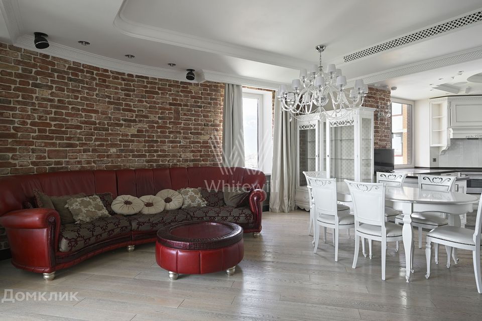 Сдаётся 6-комнатная квартира, 250 м²