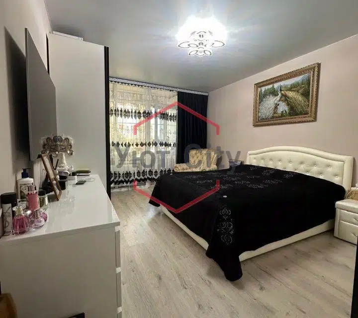 Сдаётся 2-комнатная квартира, 65 м²