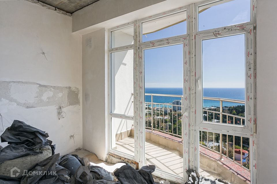 Продаётся 3-комнатная квартира, 104 м²