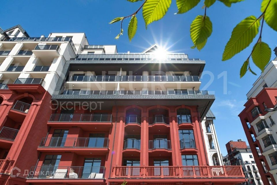 Продаётся 1-комнатная квартира, 63 м²