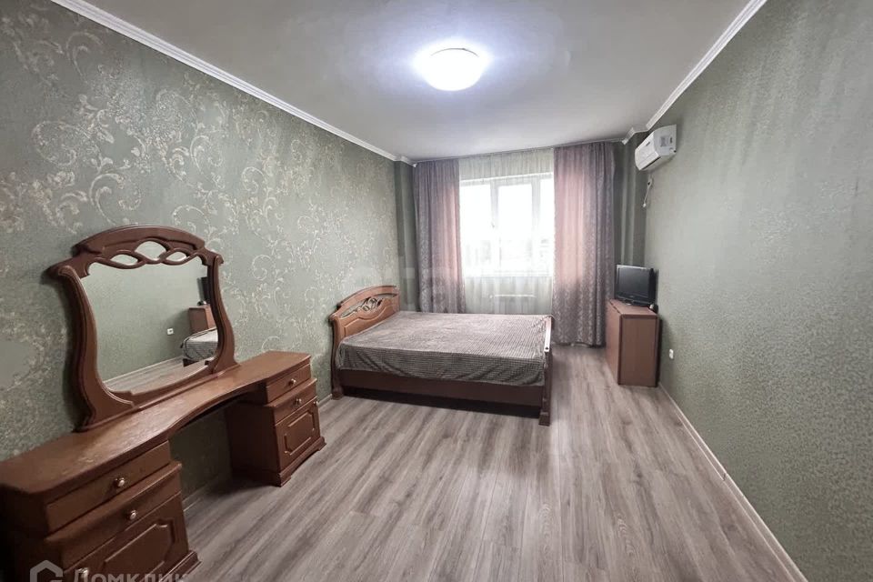 Продаётся 1-комнатная квартира, 42.7 м²