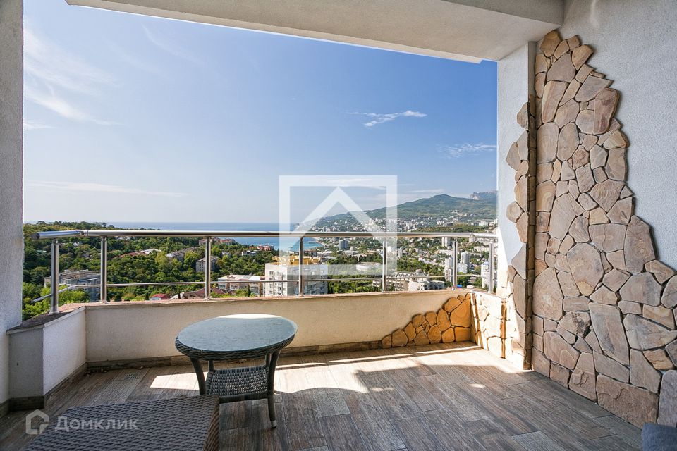 Продаётся 2-комнатная квартира, 115 м²