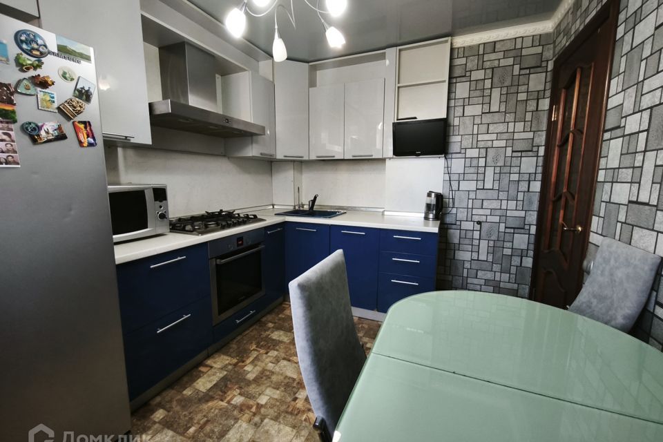Продаётся 4-комнатная квартира, 98.3 м²