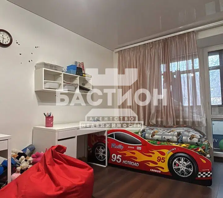 Продаётся 2-комнатная квартира, 57 м²