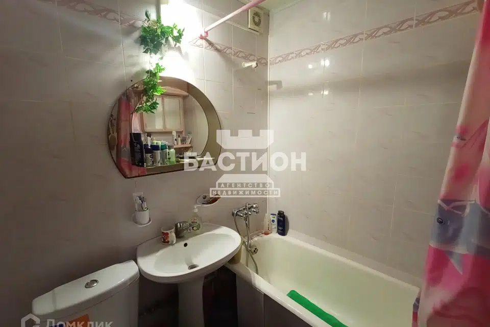 Продаётся 3-комнатная квартира, 57.5 м²