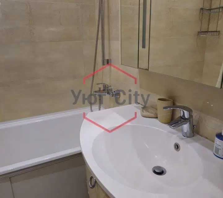 Сдаётся 3-комнатная квартира, 82 м²