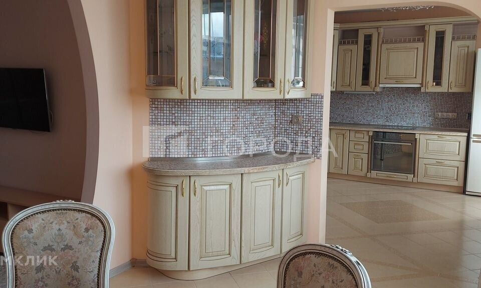 Продаётся 3-комнатная квартира, 97 м²