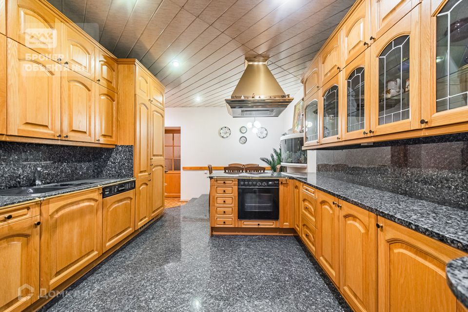 Сдаётся 3-комнатная квартира, 157 м²