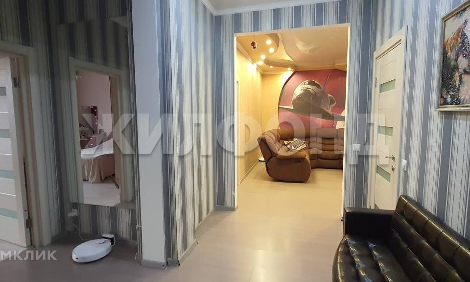 Продаётся 3-комнатная квартира, 117.9 м²