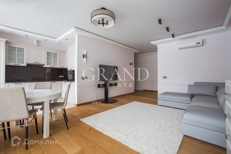 Продаётся 5-комнатная квартира, 146 м²