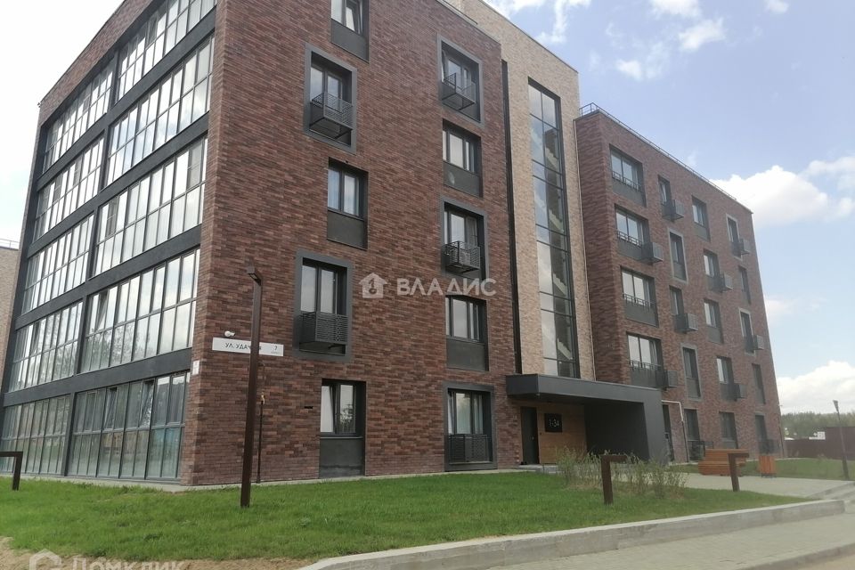Продаётся 2-комнатная квартира, 65.6 м²