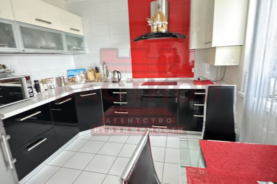 Продаётся 3-комнатная квартира, 77.5 м²