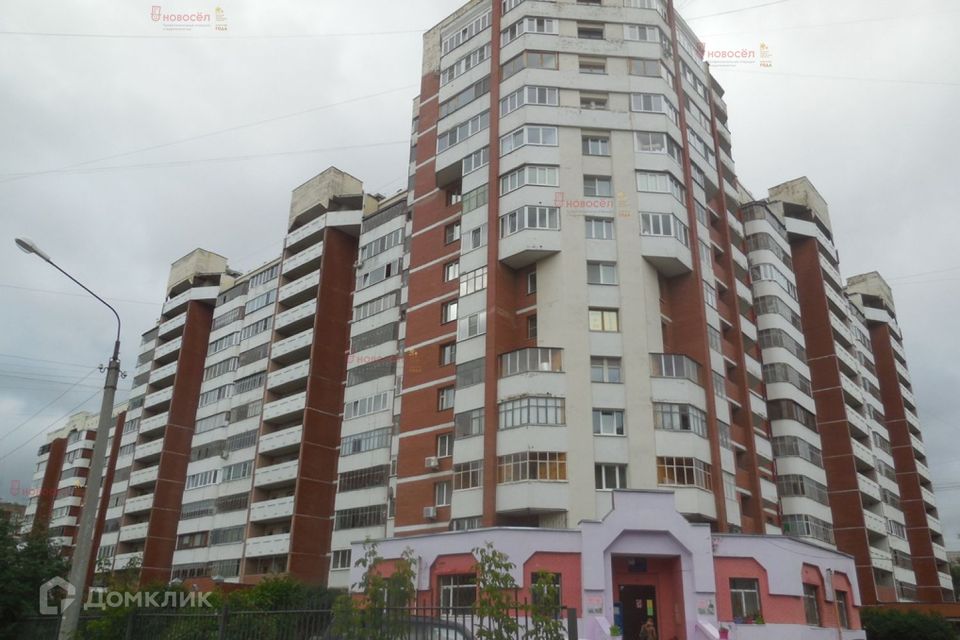 Сдаётся 2-комнатная квартира, 62.4 м²