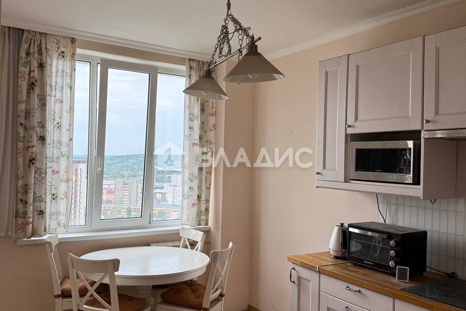 Продаётся 1-комнатная квартира, 46.2 м²