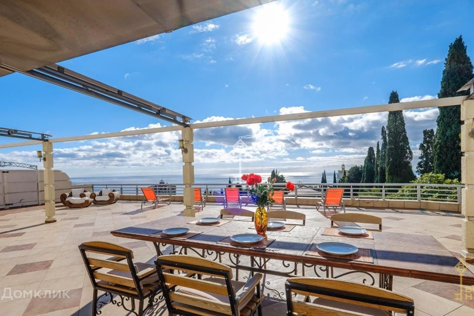 Продаётся 6-комнатная квартира, 703 м²
