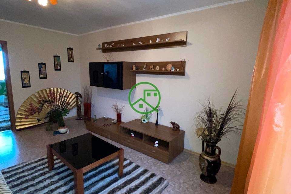 Продаётся 3-комнатная квартира, 55.2 м²