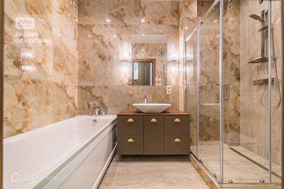 Сдаётся 2-комнатная квартира, 76 м²